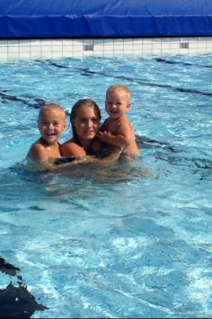 Sommaren-14  Forshedabadet. Mina 3 =)